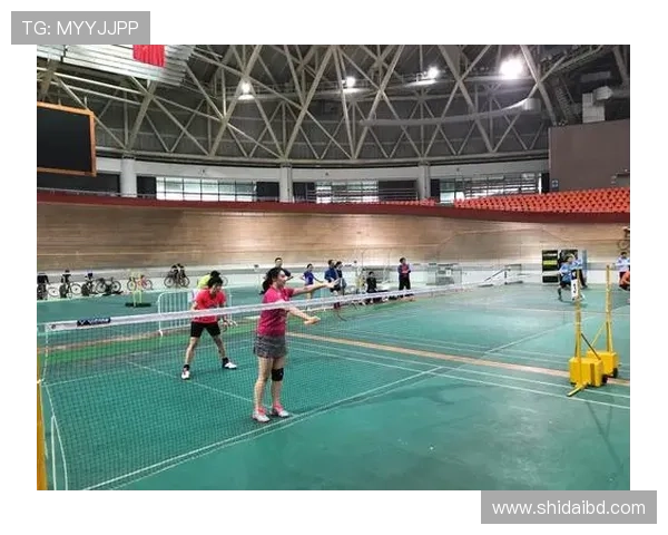 上海羽毛球队盯防策略分析与比赛表现的得失探讨
