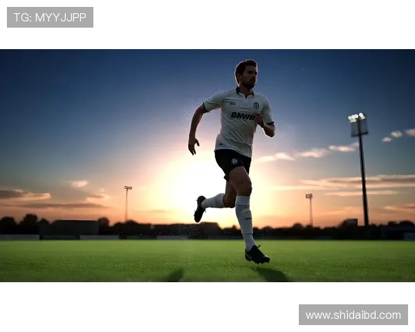 足球明星小哥哥的成长之路与场上风采揭秘